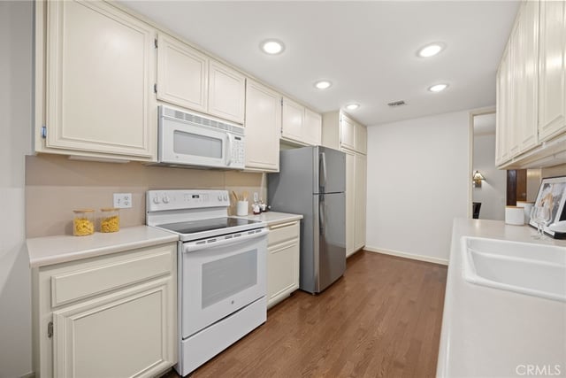 700 S Lake Avenue 109, Pasadena, CA 91106 — photo 14 of 37