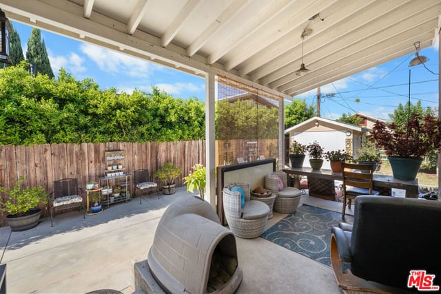 1245 S Muirfield Road, Los Angeles, CA 90019 — photo 28 of 38