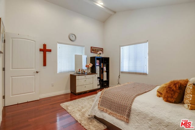 1245 S Muirfield Road, Los Angeles, CA 90019 — photo 5 of 38