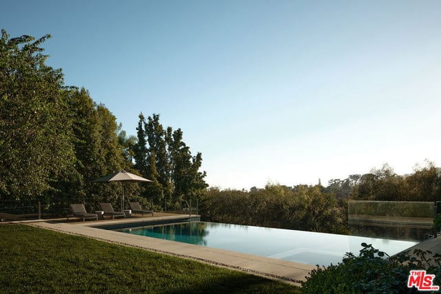 621 N Bonhill Road, Los Angeles, CA 90049 — photo 25 of 28