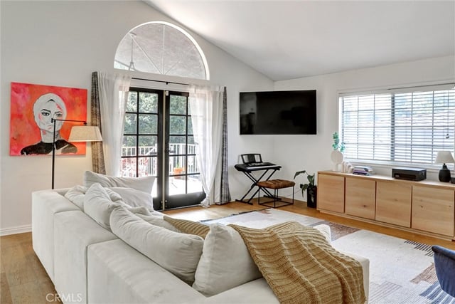 4265 Yosemite, Los Angeles, CA 90065 — photo 4 of 25