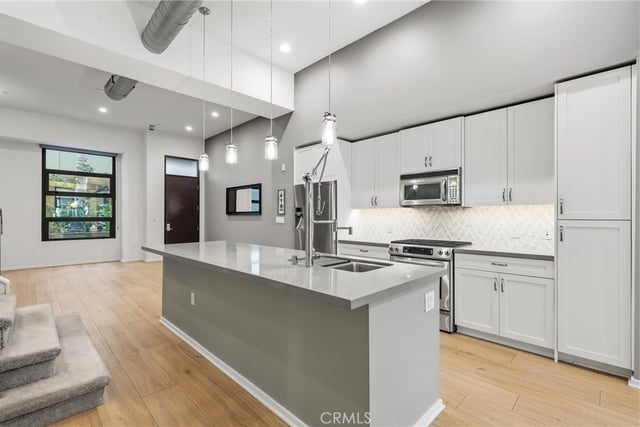 133 The Promenade N 118, Long Beach, CA 90802 — photo 12 of 40