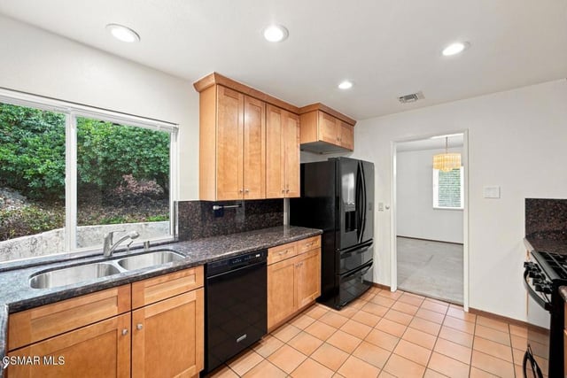 812 Chaparral Court, Thousand Oaks, CA 91320 — photo 7 of 21