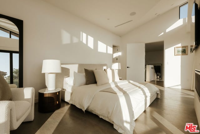 218 Alta Avenue, Santa Monica, CA 90402 — photo 17 of 30