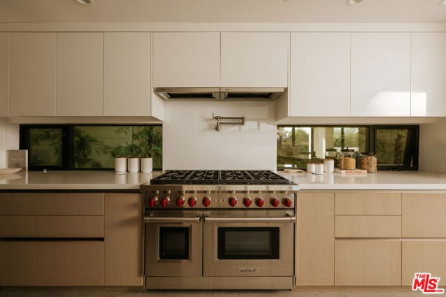 218 Alta Avenue, Santa Monica, CA 90402 — photo 9 of 30