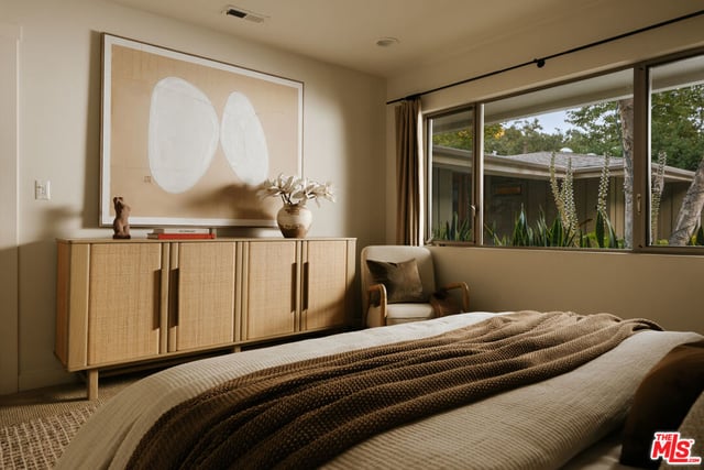 2618 Mandeville Canyon Road, Los Angeles, CA 90049 — photo 23 of 32