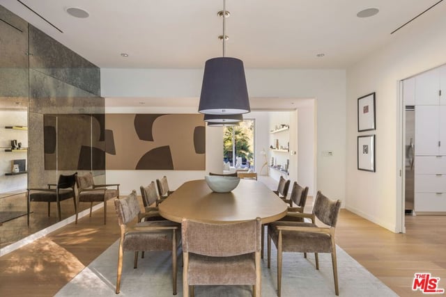 2731 Hutton Drive, Los Angeles, CA 90210 — photo 16 of 39