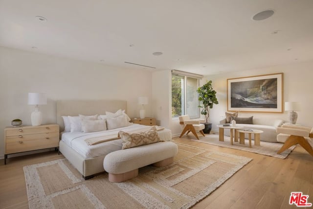 2731 Hutton Drive, Los Angeles, CA 90210 — photo 24 of 39