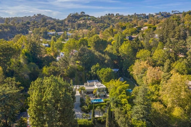 2731 Hutton Drive, Los Angeles, CA 90210 — photo 38 of 39