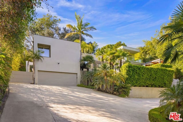 2731 Hutton Drive, Los Angeles, CA 90210 — photo 8 of 39
