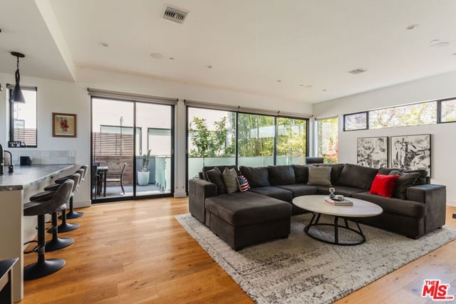 2416 Penmar Avenue, Venice, CA 90291 — photo 3 of 24
