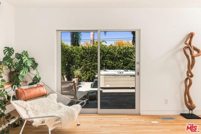 722 California Avenue, Venice, CA 90291 — photo 8 of 34