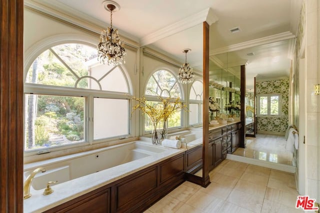 16799 Monte Hermoso Drive, Pacific Palisades, CA 90272 — photo 25 of 55