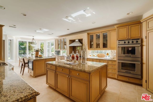 16799 Monte Hermoso Drive, Pacific Palisades, CA 90272 — photo 6 of 55