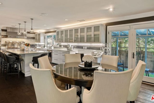 370 25th Street, Santa Monica, CA 90402 — photo 11 of 35
