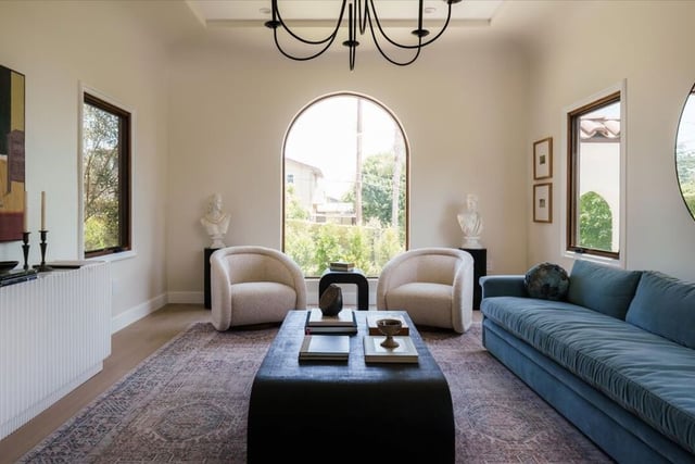 1545 N Benton Way, Los Angeles, CA 90026 — photo 13 of 71