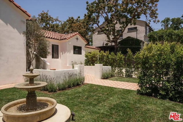 1545 N Benton Way, Los Angeles, CA 90026 — photo 7 of 71