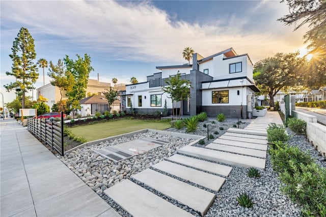 1649 N Lake Avenue 2, Pasadena, CA 91104 — photo 4 of 34