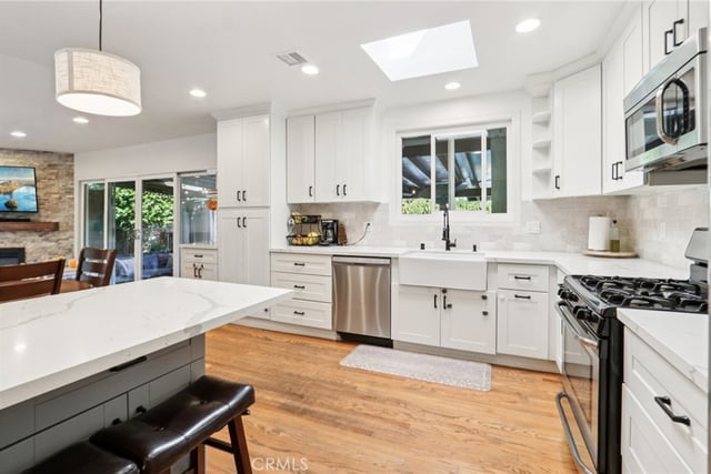 18937 Sylvan Street, Tarzana, CA 91335 — photo 14 of 56