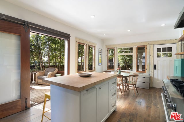 1130 Electric Avenue, Venice, CA 90291 — photo 7 of 30