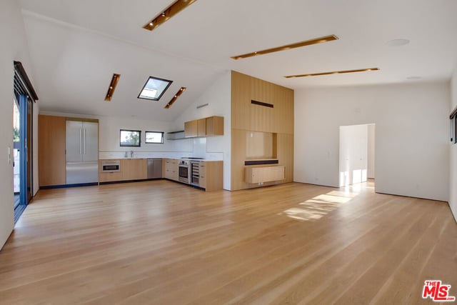 800 Seventh Avenue, Venice, CA 90291 — photo 4 of 27