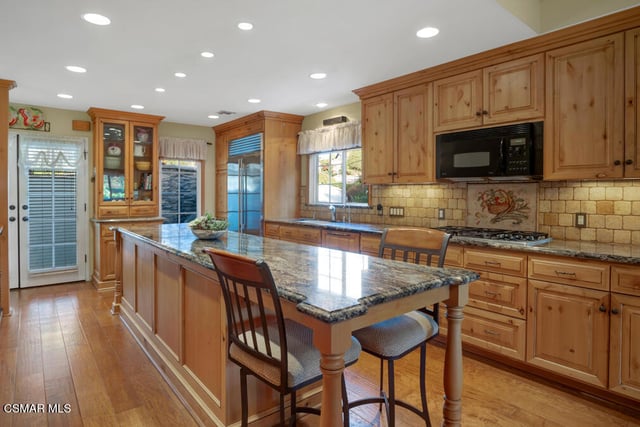 175 S Ventu Park Road, Newbury Park, CA 91320 — photo 12 of 70