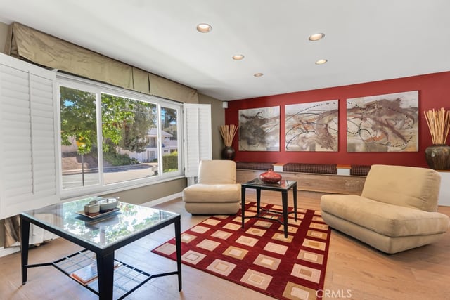 22445 Dardenne, Calabasas, CA 91302 — photo 11 of 35