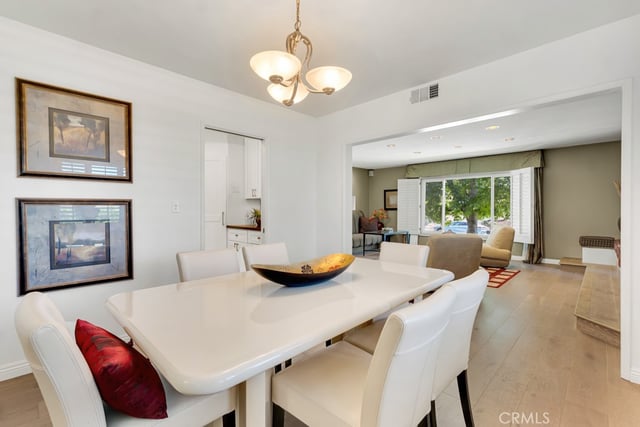 22445 Dardenne, Calabasas, CA 91302 — photo 12 of 35