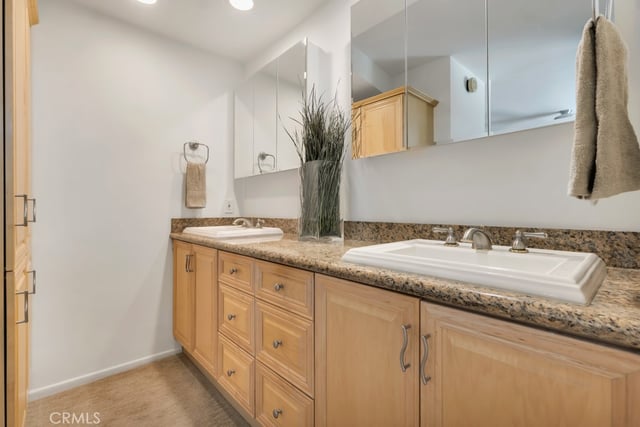 22445 Dardenne, Calabasas, CA 91302 — photo 21 of 35
