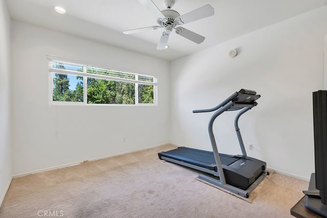 22445 Dardenne, Calabasas, CA 91302 — photo 27 of 35