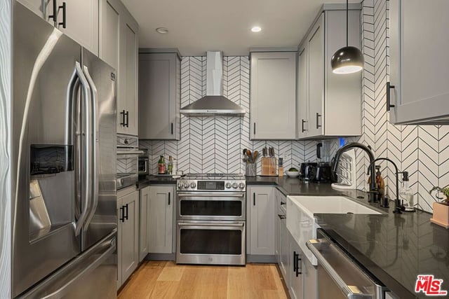 415 Montana Avenue 107, Santa Monica, CA 90403 — photo 9 of 19