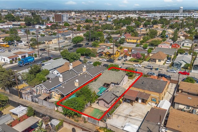 8711 S Fir, Los Angeles, CA 90002 — photo 8 of 39