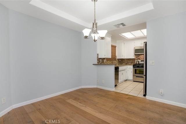 14415 Benefit Street 101, Sherman Oaks, CA 91423 — photo 11 of 37