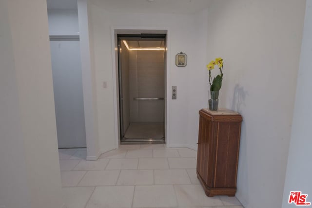 9033 Vista Grande Street 3, West Hollywood, CA 90069 — photo 23 of 41