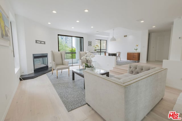9033 Vista Grande Street 3, West Hollywood, CA 90069 — photo 5 of 41