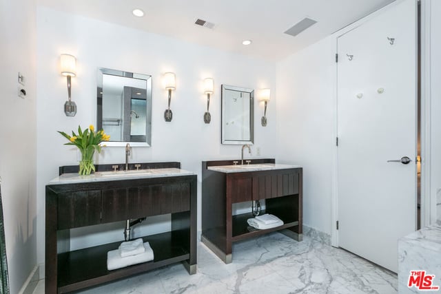 9033 Vista Grande Street 2, West Hollywood, CA 90069 — photo 18 of 38