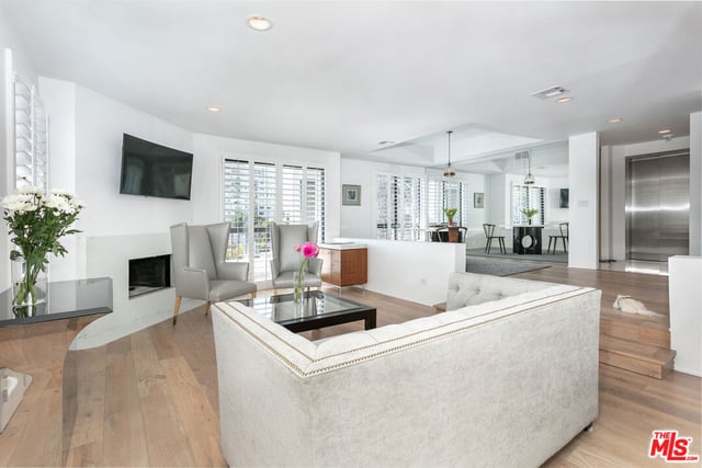 9033 Vista Grande Street 2, West Hollywood, CA 90069 — photo 3 of 38