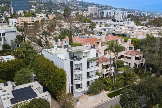 9033 Vista Grande Street 2, West Hollywood, CA 90069 — photo 34 of 38