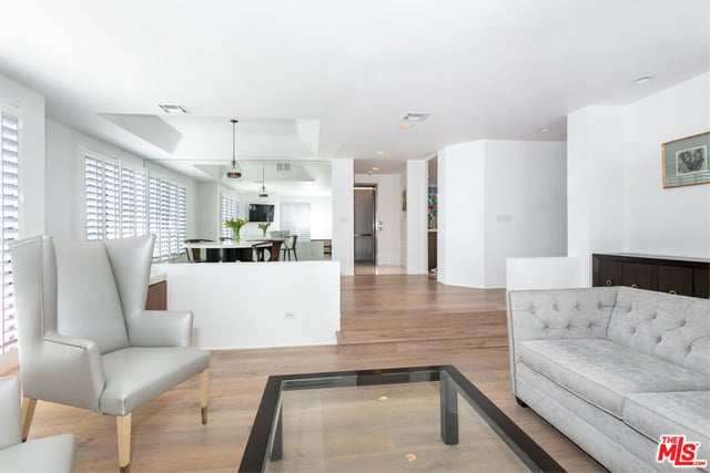 9033 Vista Grande Street 2, West Hollywood, CA 90069 — photo 5 of 38