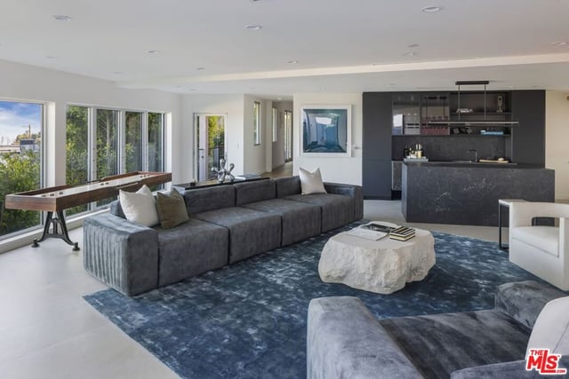 9270 Kinglet Drive, Los Angeles, CA 90069 — photo 18 of 41