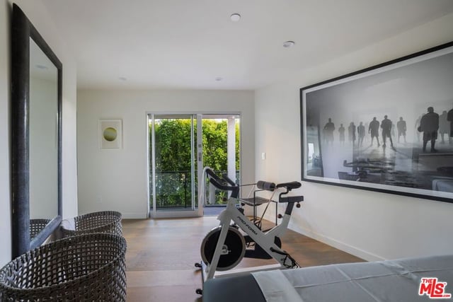 9270 Kinglet Drive, Los Angeles, CA 90069 — photo 23 of 41