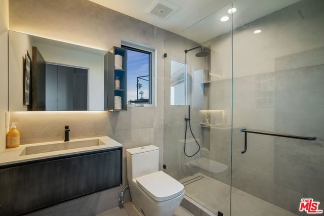 9270 Kinglet Drive, Los Angeles, CA 90069 — photo 24 of 41