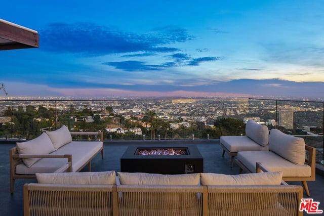 9270 Kinglet Drive, Los Angeles, CA 90069 — photo 38 of 41