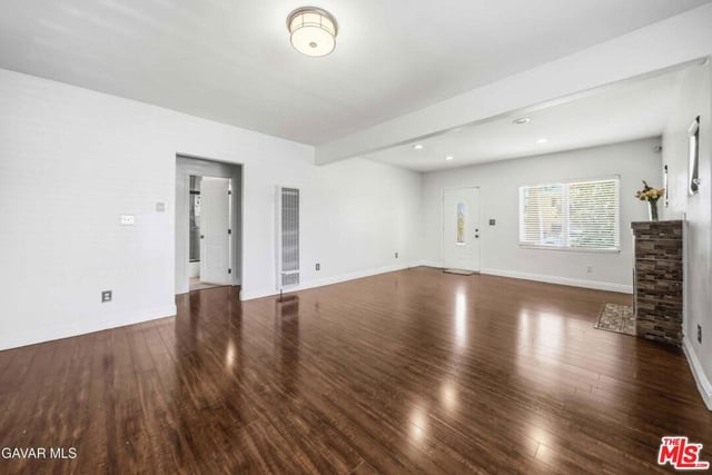 1319 E 75th Street, Los Angeles, CA 90001 — photo 3 of 17