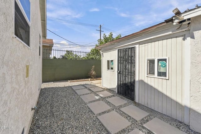 2055 W 80th Street, Los Angeles, CA 90047 — photo 16 of 46