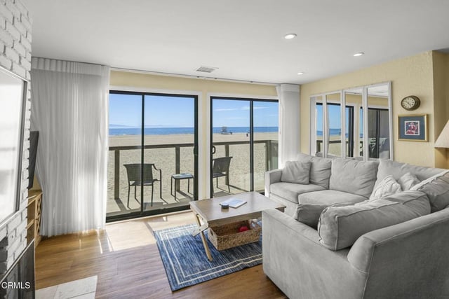 3949 Ocean Drive, Oxnard, CA 93035 — photo 11 of 49