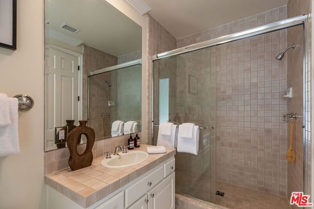 5209 Newcastle Lane, Calabasas, CA 91302 — photo 18 of 42