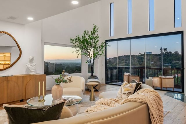 11559 Dona Teresa Drive, Studio City, CA 91604 — photo 16 of 61
