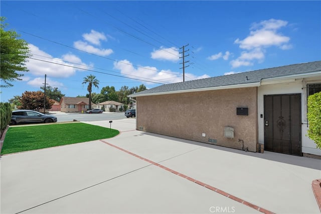 181 W 223rd Street, Carson, CA 90745 — photo 7 of 59