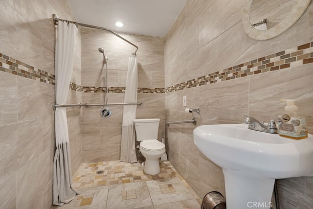 11954 Edgecliff Avenue, Sylmar, CA 91342 — photo 26 of 55